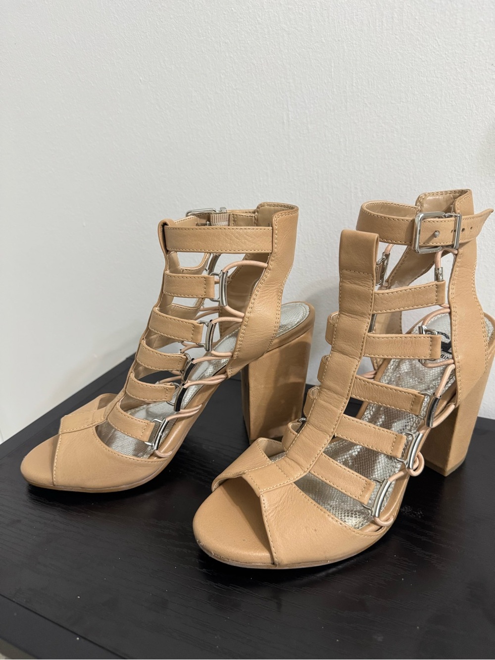 Women’s Tan Strappy Block Heel Sandals | Size 8.5